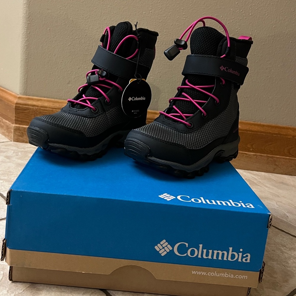 Columbia Children's Black and Pink Omni-Heat Boots